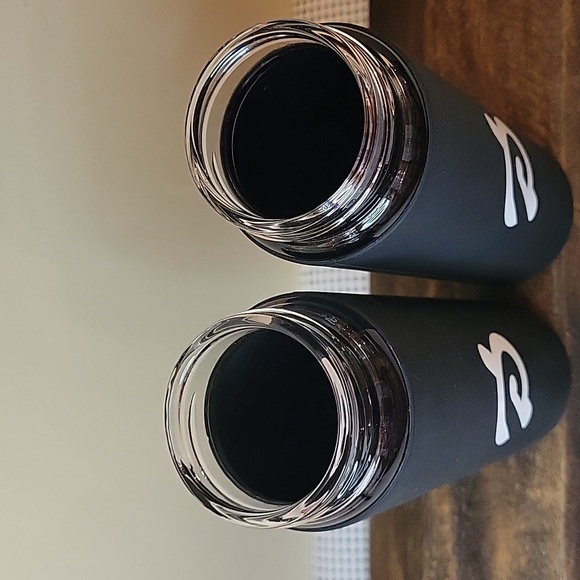 Peloton Glass Water Bottles - Picture 4 of 6